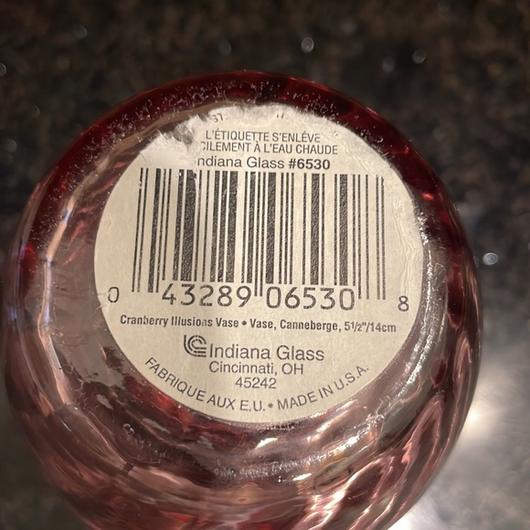 Indiana Glass Made in the USA beautiful pink swirl vase in perfect condition - Picture 4 of 5
